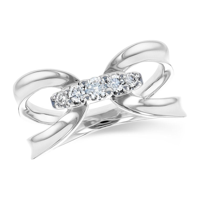 14KT Gold Ladies Diamond Ring